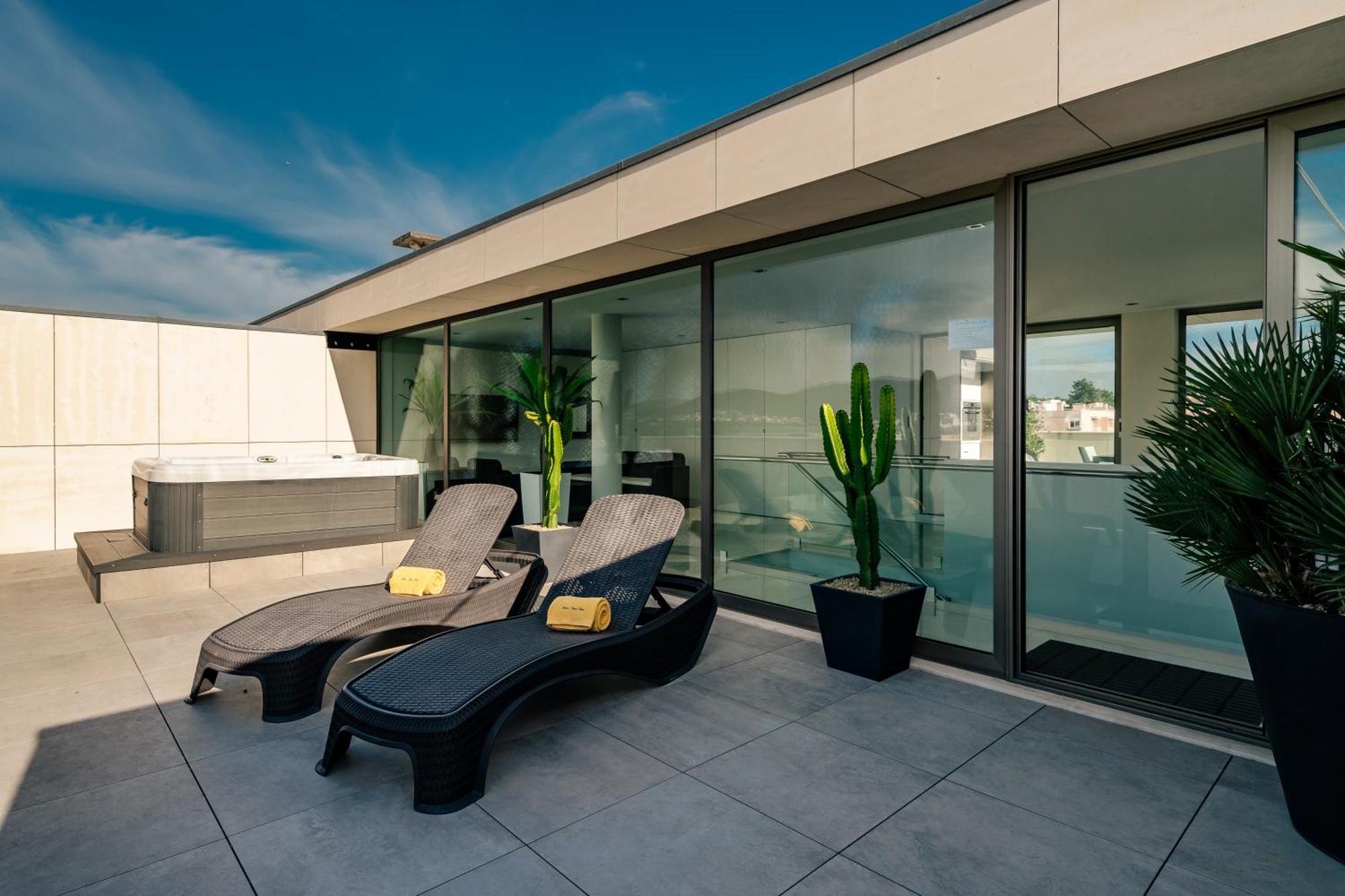 River Town View - Luxury Apartment With Jacuzzi On Terrace Viana do Castelo Luaran gambar
