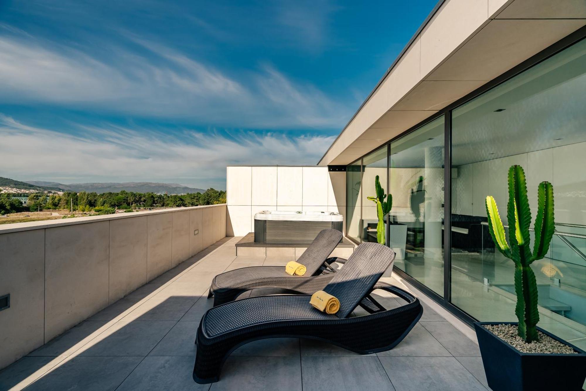 River Town View - Luxury Apartment With Jacuzzi On Terrace Viana do Castelo Luaran gambar