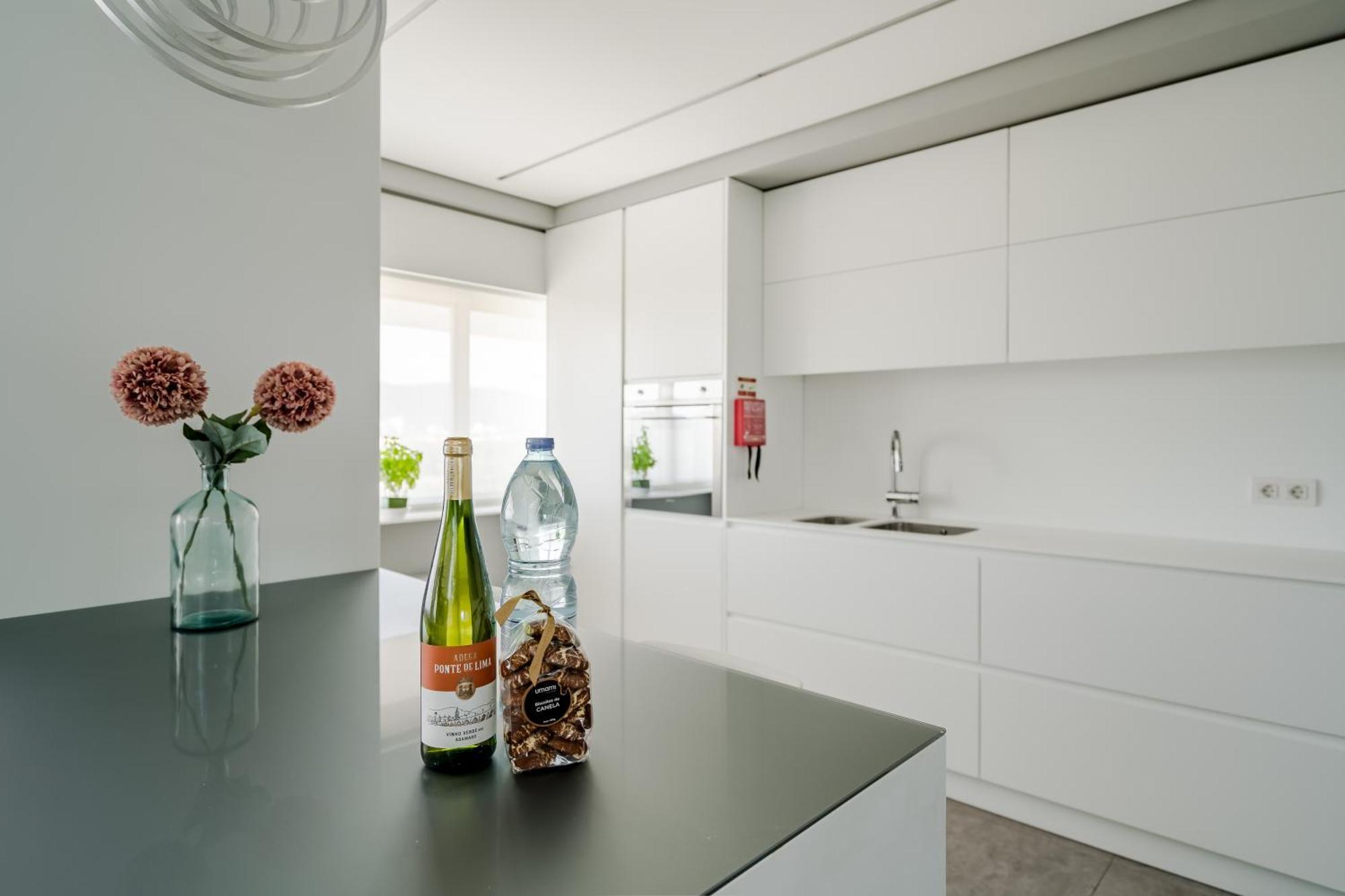 River Town View - Luxury Apartment With Jacuzzi On Terrace Viana do Castelo Luaran gambar